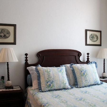 A Tejada Villa Ortiga Bilik gambar