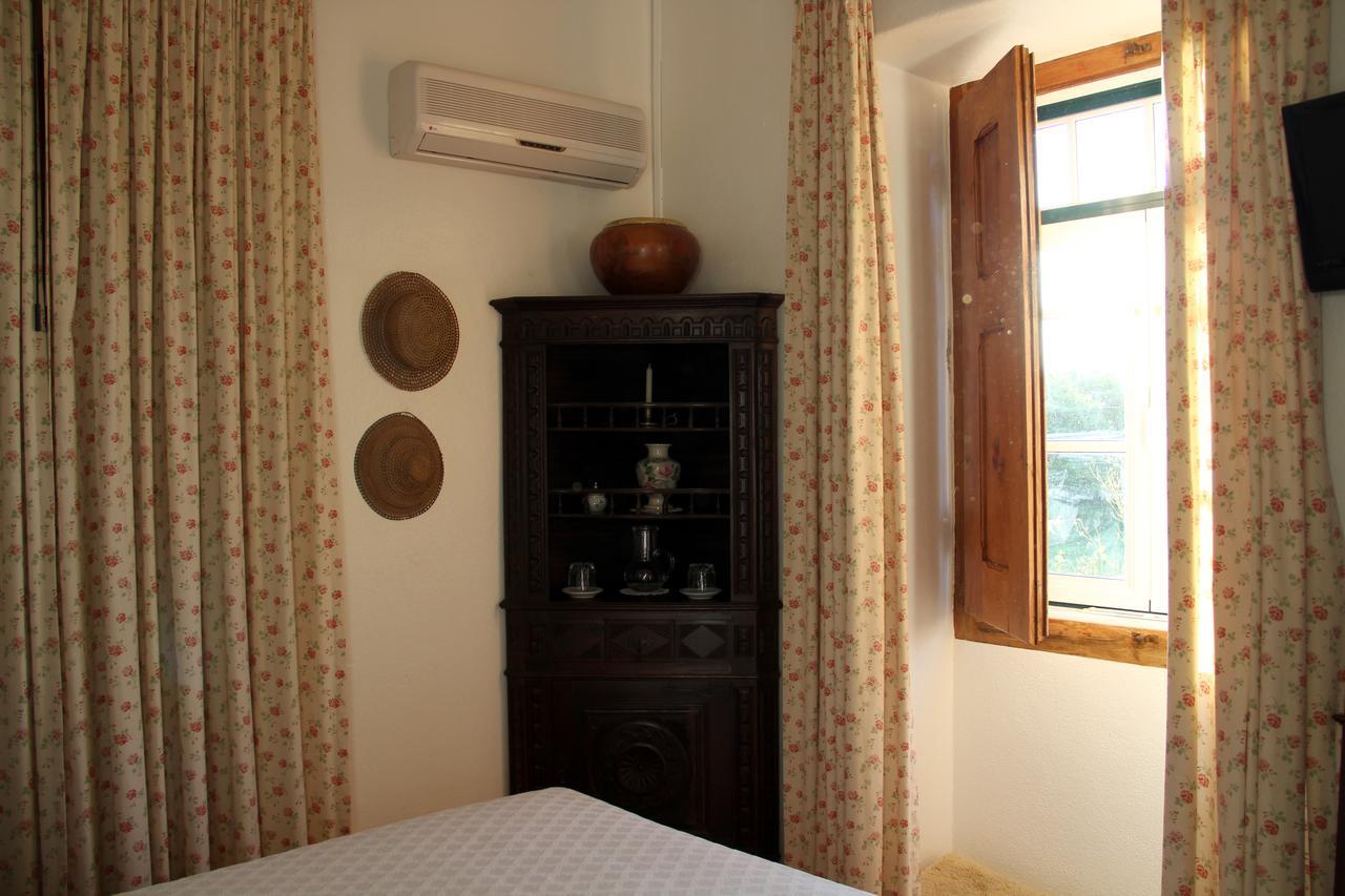 A Tejada Villa Ortiga Bilik gambar